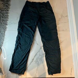 Lululemon Dance studio pants Forest green GREAT Condition!! Size 6